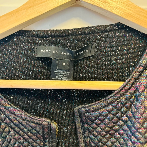 Marc by Marc Jacob’s Mid-waist jacket. Perfect for pairing with jeans or skirts. - Picture 2 of 3